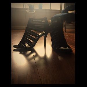 Nine West black strappy heels
